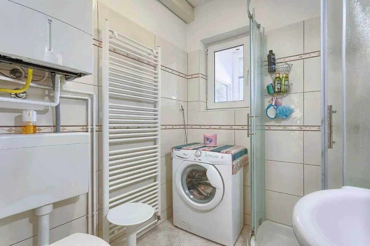 Pula Two-Bedroom Apartment 3 Croatia