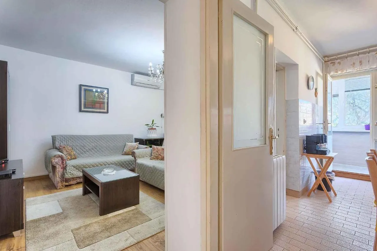 Pula Two-Bedroom Apartment 3