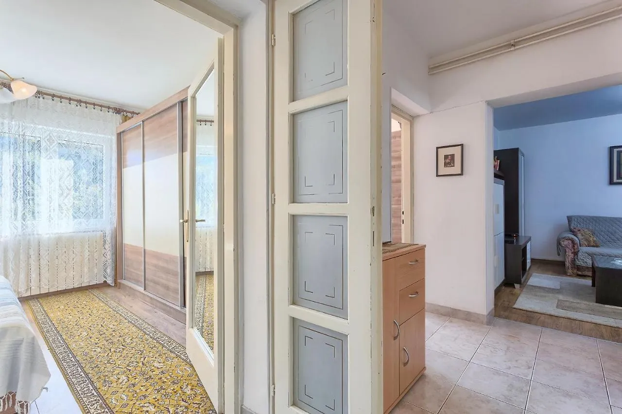 Pula Two-Bedroom Apartment 3